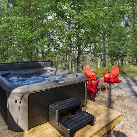 Amazing Views, Hot Tub, Fire Pit, Deck & Fireplace Inwood ภายนอก รูปภาพ