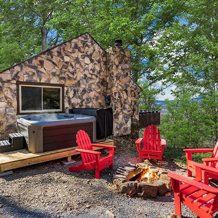 Amazing Views, Hot Tub, Fire Pit, Deck & Fireplace Inwood ภายนอก รูปภาพ